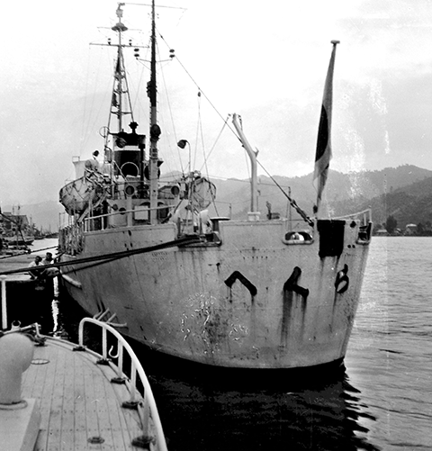 1953年7月，在竹島周
邊海上遭到韓方槍擊的日
本海上保安廳的巡邏船
（照片：讀賣新聞社）