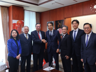 立法会議員団訪日